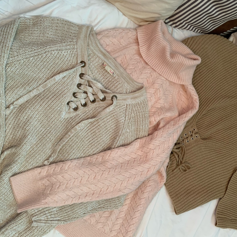 Three lovely and warm neutral winter sweaters!